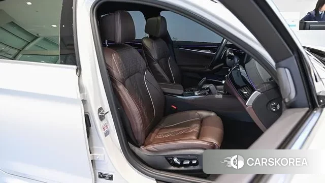 BMW 5 Series (G30) 2022 Белый из Кореи, фото 2