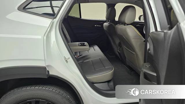 Chevrolet (GM Daewoo) Trax Crossover 2024 Белый из Кореи, фото 2
