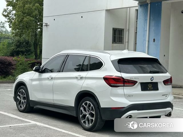 BMW X1 2021 Белый из Китая, фото 2