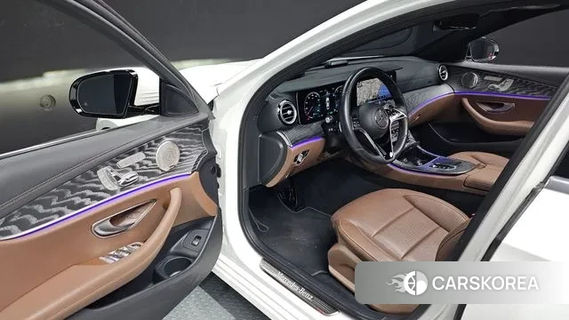 Mercedes-Benz E-Class W213 2022 Белый из Кореи, фото 2