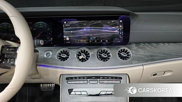 Mercedes-Benz E-Class W213 2021 Белый из Кореи, фото 2