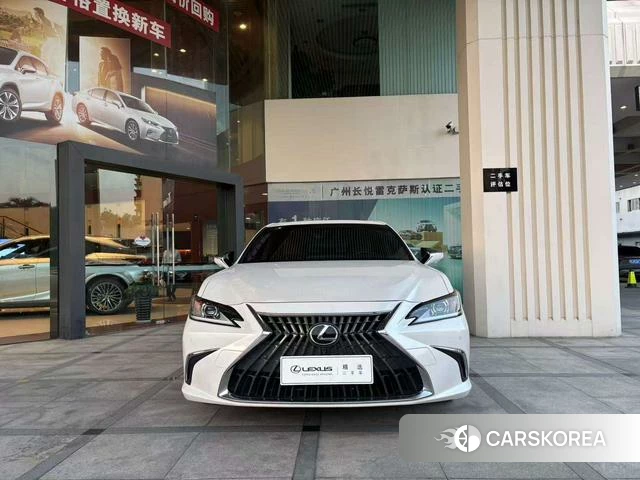 Lexus ES 2021 Белый из Китая, фото 2