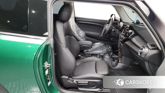 Mini Cooper 2021 Зеленый из Кореи, фото 2