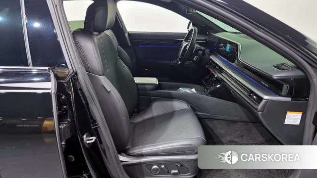 Hyundai Grandeur Hybrid (GN7) 2023 Черный из Кореи, фото 2