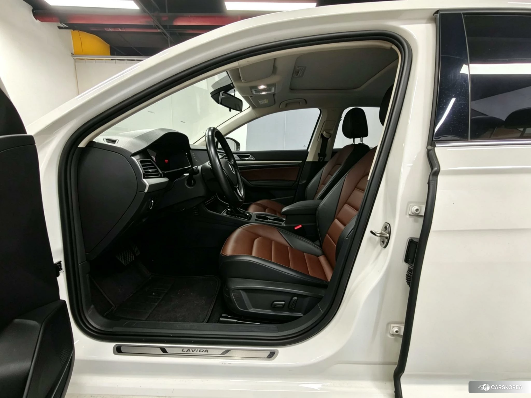 Volkswagen Lavida 2020 Белый из Китая, фото 2
