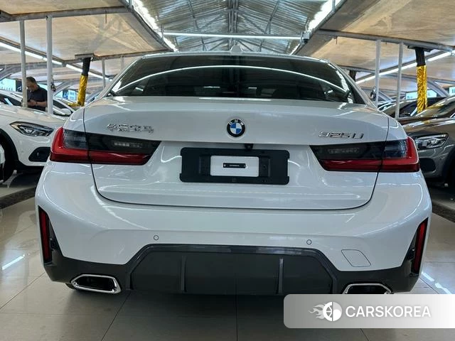 BMW 3 series 2024 Белый из Китая, фото 2