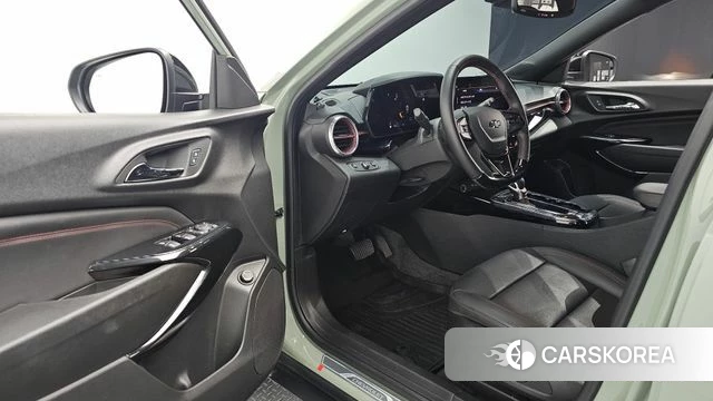 Chevrolet (GM Daewoo) Trax Crossover 2024 Зеленый из Кореи, фото 2