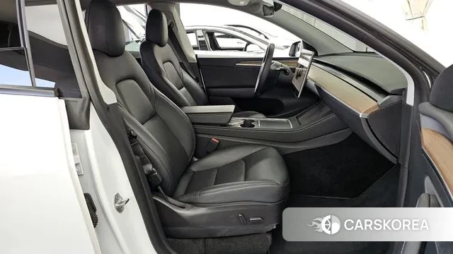 Tesla Model Y 2022 Белый из Кореи, фото 2