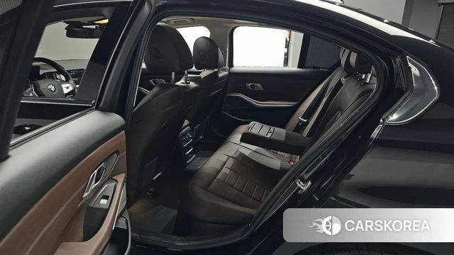 BMW 3 Series (G20) 2021 Черный из Кореи, фото 2