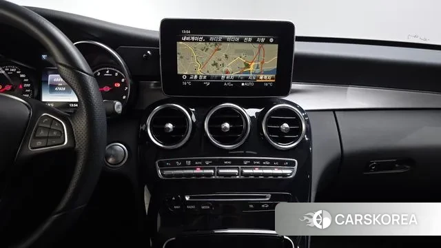 Mercedes-Benz C-Class W205 2018 Черный из Кореи, фото 2