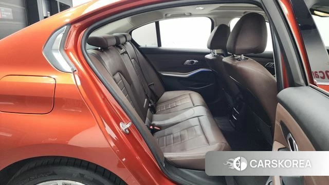 BMW 3 Series (G20) 2020 Оранжевый из Кореи, фото 2
