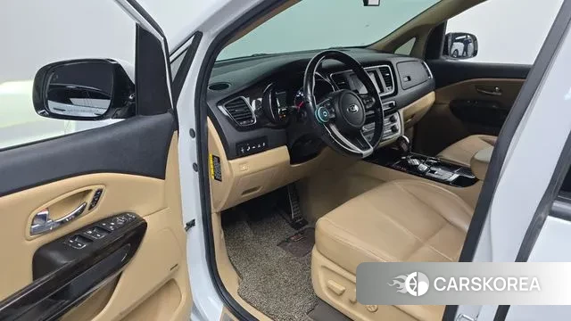 Kia The New Carnival 2019 Белый из Кореи, фото 2