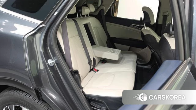 Kia Sportage 5th Generation Hybrid 2023 Черный из Кореи, фото 2