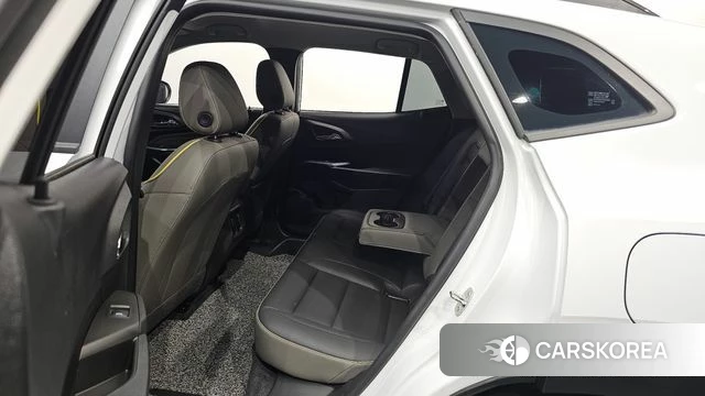 Chevrolet (GM Daewoo) Trax Crossover 2023 Белый из Кореи, фото 2