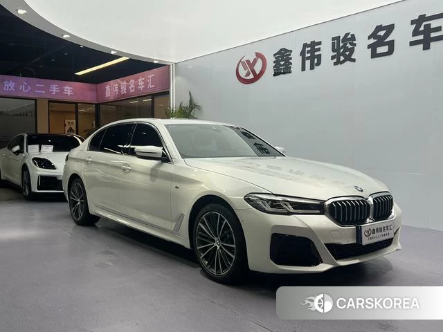 BMW 5 series 2023 Белый из Китая, фото 2