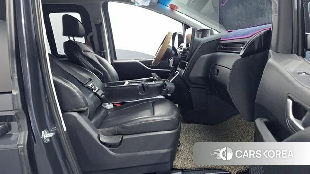 Hyundai Staria 2022 Серый из Кореи, фото 2