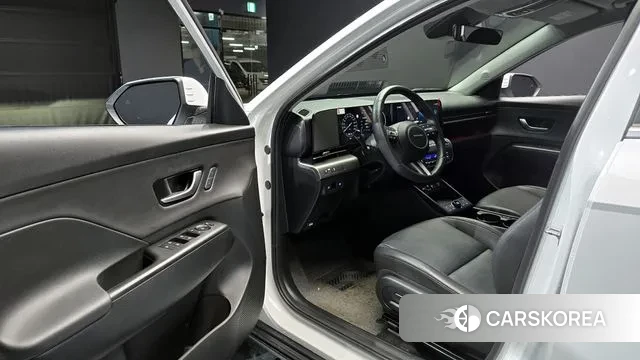 Hyundai Kona (SX2) 2024 Белый из Кореи, фото 2