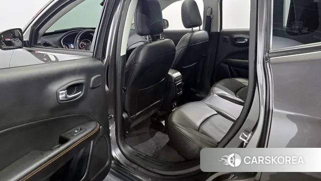 Jeep Compass 2nd Generation 2019 Серый из Кореи, фото 2