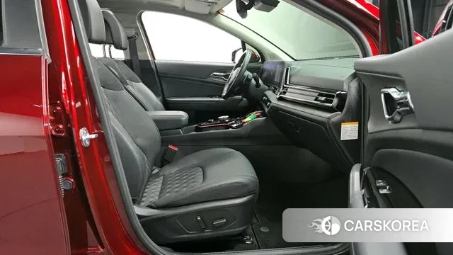 Kia Sportage 5th Generation Hybrid 2023 Красный из Кореи, фото 2