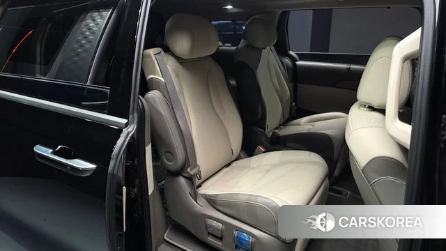 Kia The New Carnival 4th Generation 2024 Черный из Кореи, фото 2