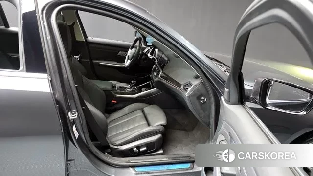 BMW 3 Series (G20) 2022 Серый из Кореи, фото 2