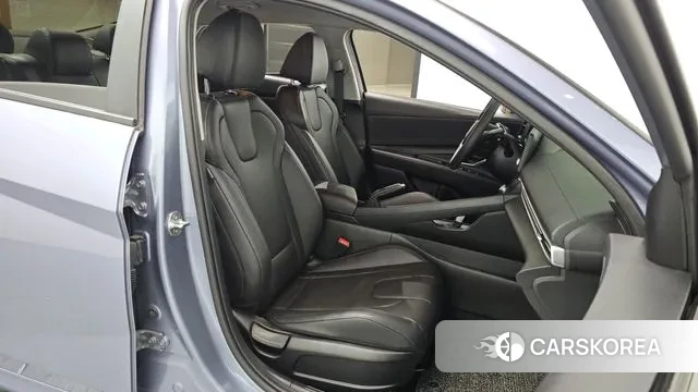 Hyundai The New Avante (CN7) 2023 Небесно-голубой из Кореи, фото 2