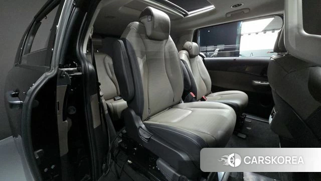 Kia The New Carnival 4th Generation 2024 Черный из Кореи, фото 2