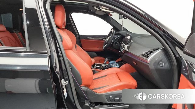 BMW X3M (G01) 2024 Черный из Кореи, фото 2