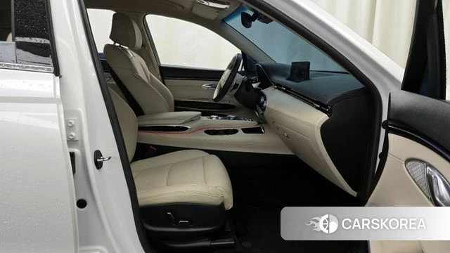 Genesis GV70 2021 Белый из Кореи, фото 2
