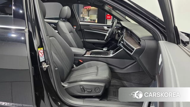 Audi A6 (C8) 2023 Черный из Кореи, фото 2