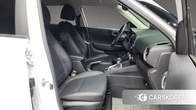 Hyundai Venue 2022 Белый из Кореи, фото 2