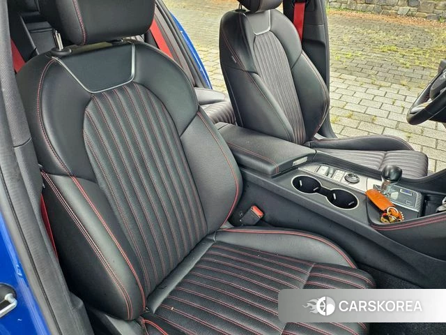 Genesis The New G70 2023 Синий из Кореи, фото 2
