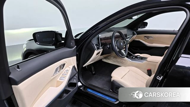 BMW 3 Series (G20) 2023 Черный из Кореи, фото 2