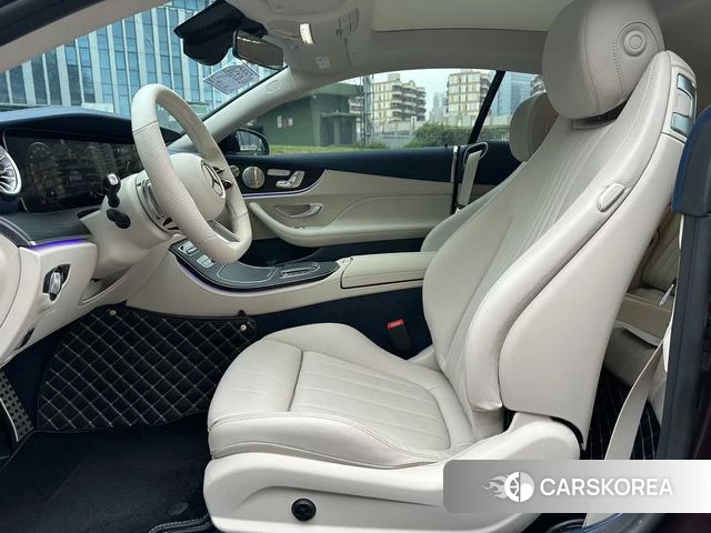 Mercedes-Benz E-class (imported) 2022 Коричневый из Китая, фото 2