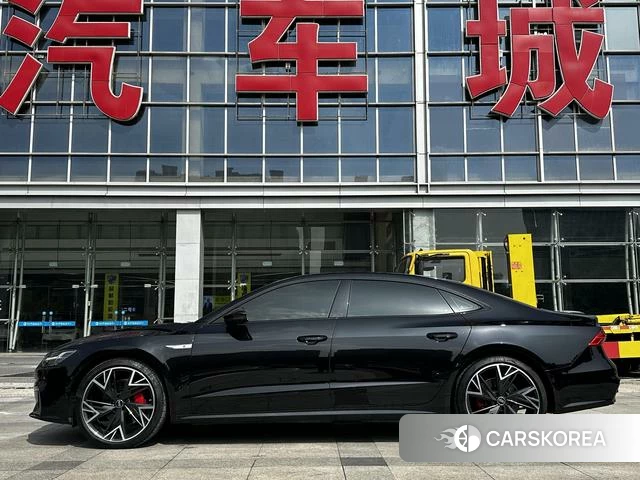 Audi A7L 2025 Черный из Китая, фото 2