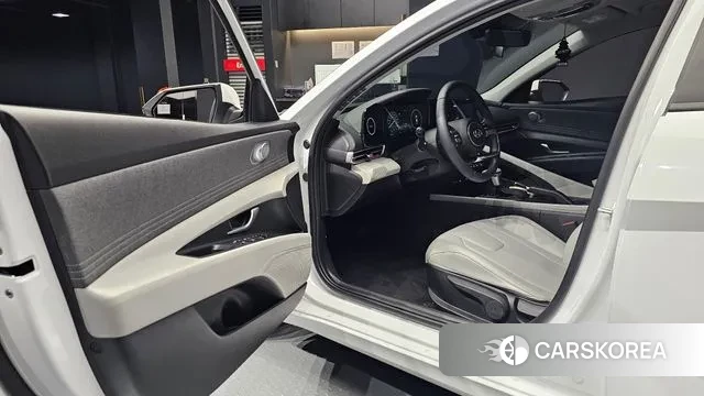 Hyundai Avante (CN7) 2022 Белый из Кореи, фото 2