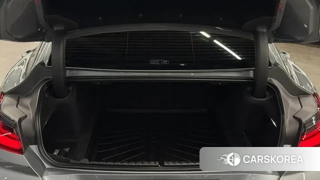 BMW 8 Series (G15) 2023 Серебристо-серый из Кореи, фото 2