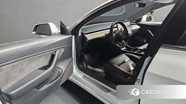 Tesla Model 3 2020 Белый из Кореи, фото 2