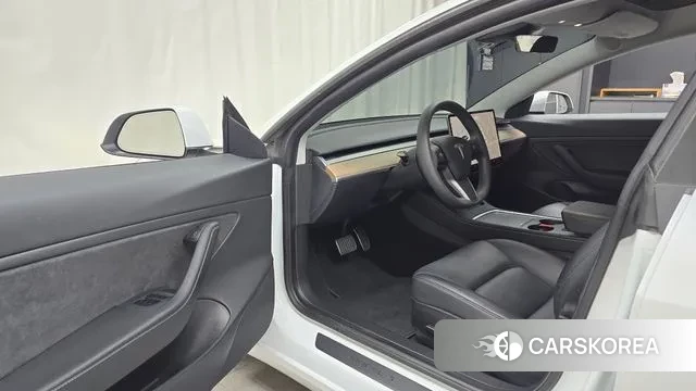 Tesla Model 3 2021 Белый из Кореи, фото 2