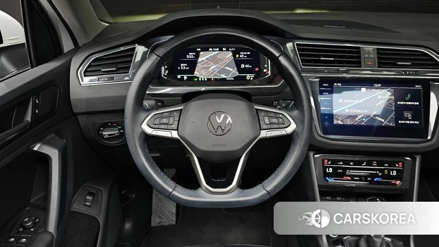 Volkswagen Tiguan second Generation 2022 Белый из Кореи, фото 2