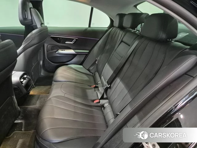 Mercedes-Benz E-Class W214 2025 Черный из Кореи, фото 2