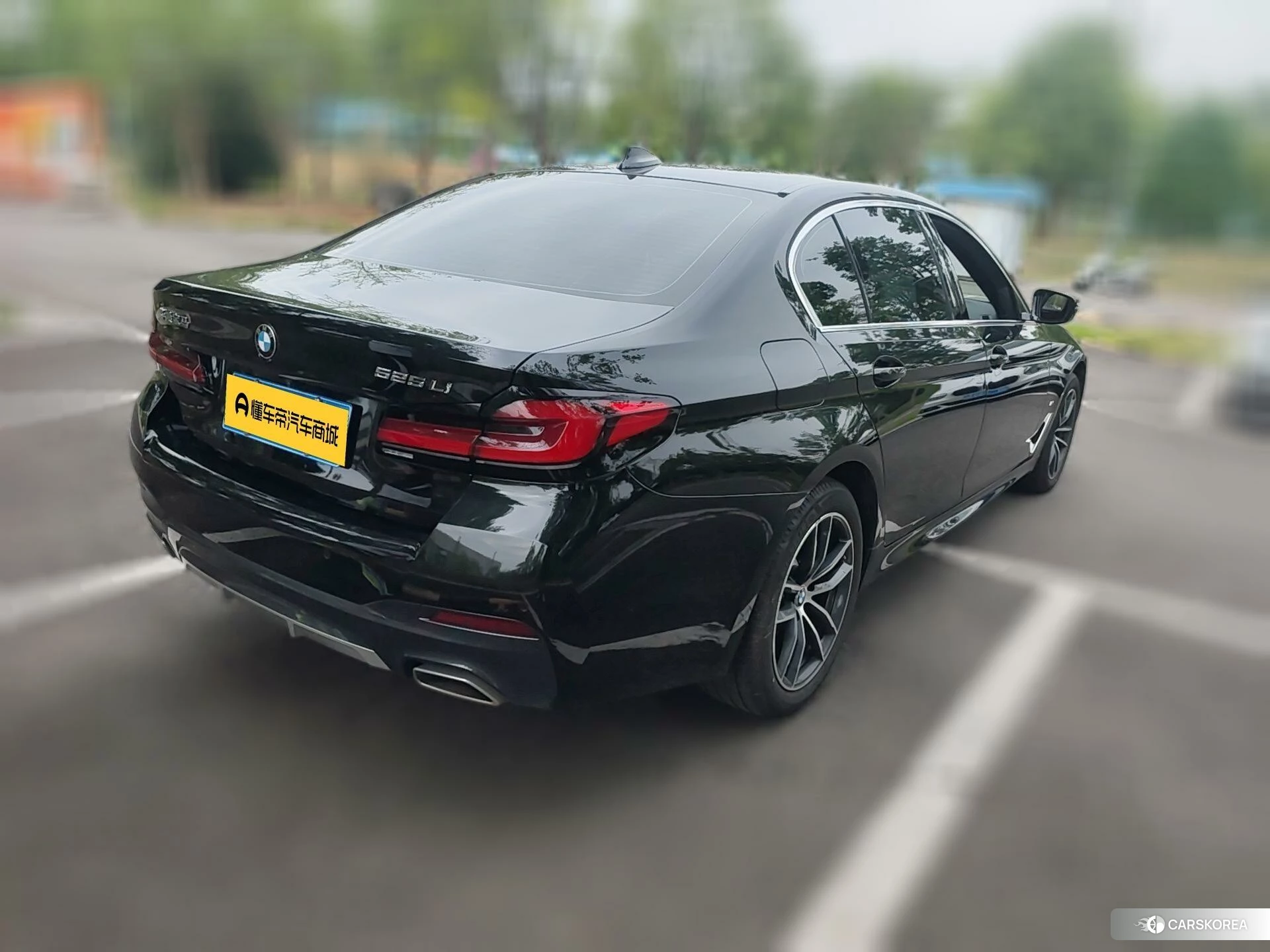 BMW 5 series 2021 Черный из Китая, фото 2
