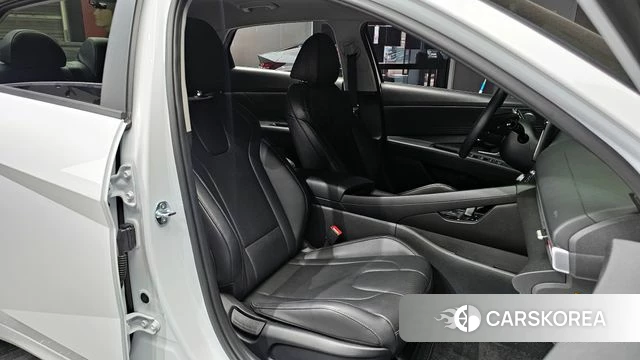 Hyundai The New Avante Hybrid (CN7) 2024 Белый из Кореи, фото 2