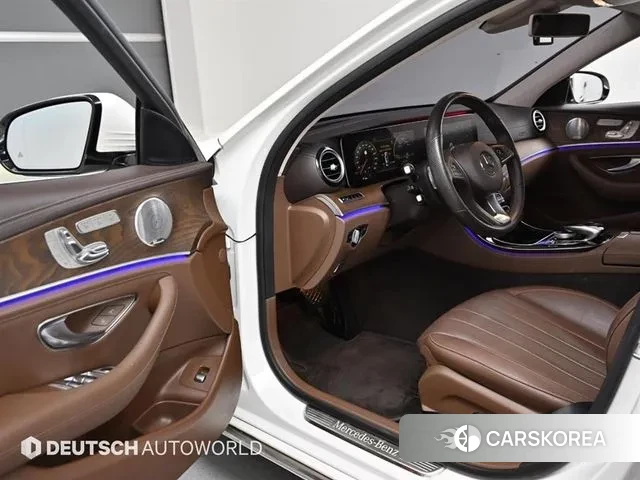 Mercedes-Benz E-Class W213 2018 Белый из Кореи, фото 2