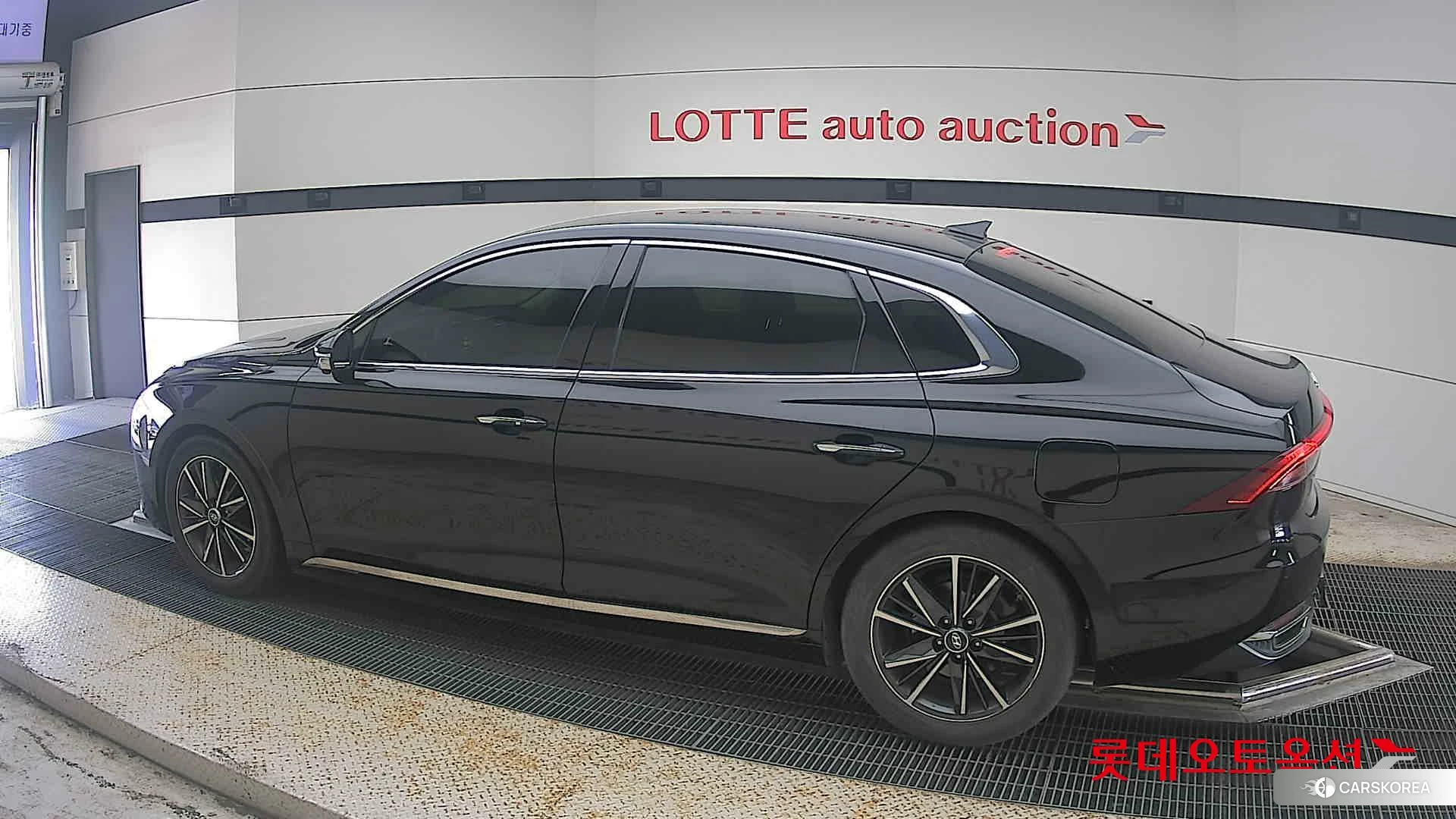 Hyundai Grandeur 2022 Черный из Кореи, фото 2