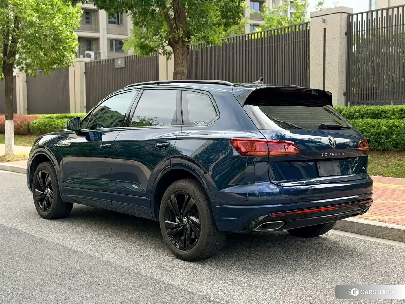 Volkswagen Touareg 2021 Синий из Китая, фото 2