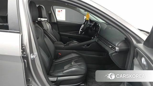 Hyundai Avante (CN7) 2021 Серебристо-серый из Кореи, фото 2