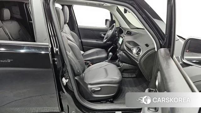 Jeep Renegade 2023 Черный из Кореи, фото 2