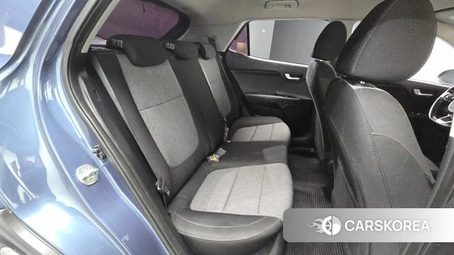 Kia Stonic 2018 Синий из Кореи, фото 2