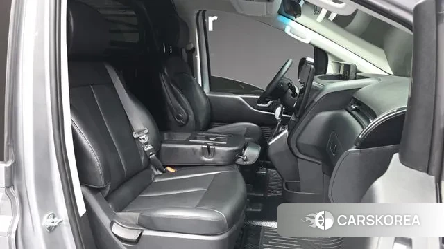 Hyundai Staria 2022 Серебряный из Кореи, фото 2